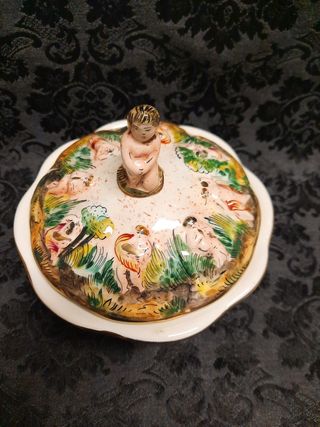 Scatola in ceramica Capodimonte vintage