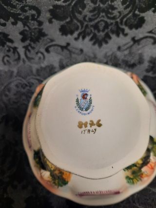 Scatola in ceramica Capodimonte vintage