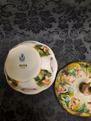 Scatola in ceramica Capodimonte vintage