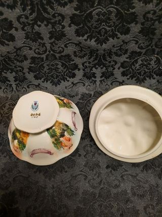 Scatola in ceramica Capodimonte vintage
