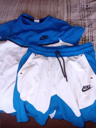 Conjunto Nike Tech Fleece Azul y Blanco