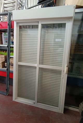 Balconera 120x221 persiana para reparar,poca cosa 