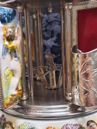 Carillon Portasigarette Ceramica Capodimonte