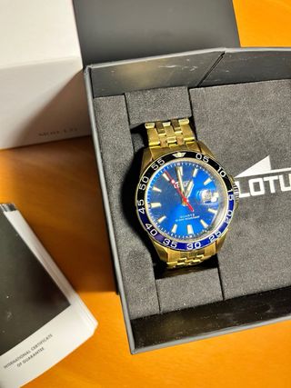 Reloj Lotus Bañado en Oro