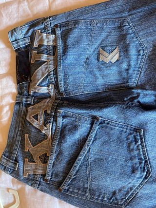 Pantalón Karl Kani Ancho 
Talla 32/32