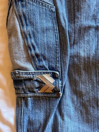 Pantalón Karl Kani Ancho 
Talla 32/32