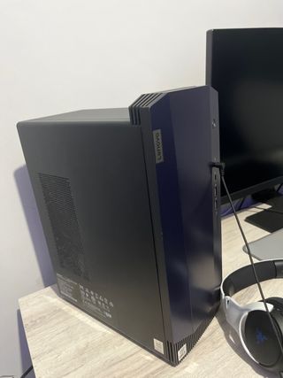 PC Gaming Lenovo Rendimiento Sólido