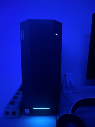 PC Gaming Lenovo Rendimiento Sólido