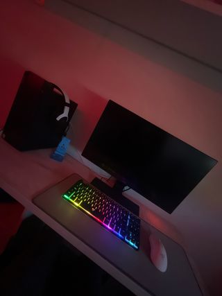 PC Gaming Lenovo Rendimiento Sólido
