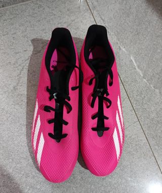 Botines de fútbol Adidas rosas
