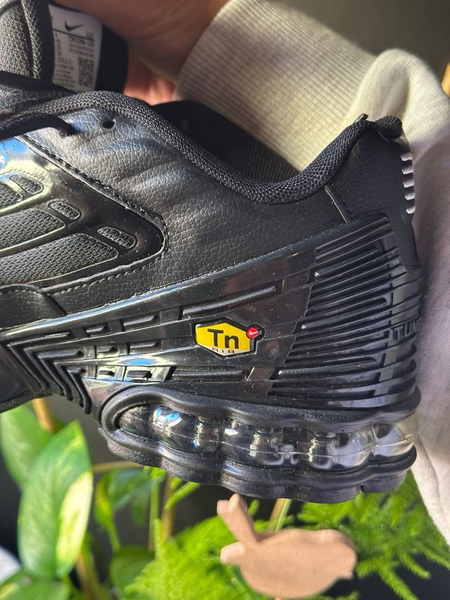 Zapatillas Nike TN,Escucho ofertas