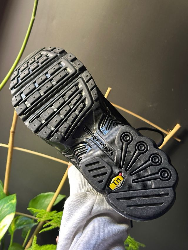 Zapatillas Nike TN,Escucho ofertas