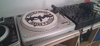 Tocadiscos Vestax como nuevo + aguja y flycase