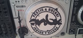 Tocadiscos Vestax como nuevo + aguja y flycase
