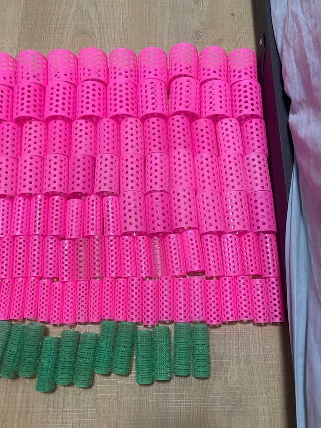 Rulos para el pelo (verdes y rosas)
