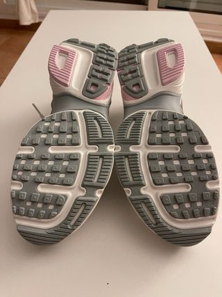 Nike V2K Run