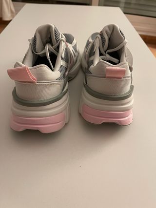 Nike V2K Run