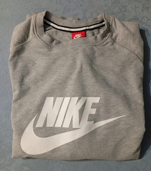 Sudadera Nike Gris