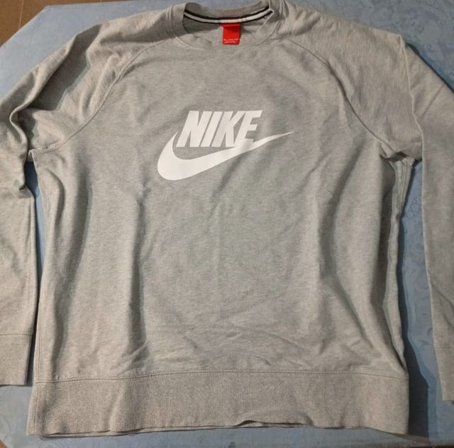 Sudadera Nike Gris