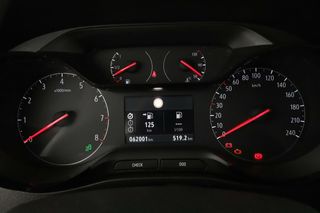 Opel Crossland X 1.2 Turbo Design Line