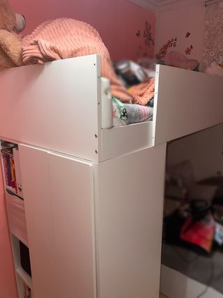 Cama litera con armario y escritorio