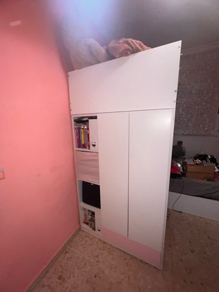 Cama alta con armario y escritorio