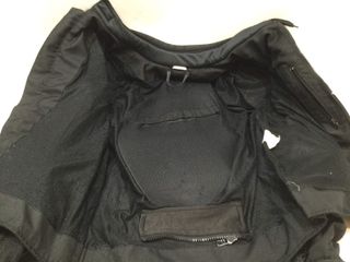 chaqueta motorista kum sin modelo