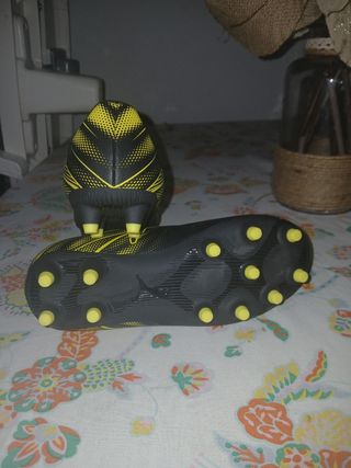 Botas de fútbol infantil 