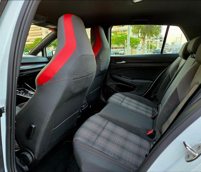 Volkswagen Golf GTI 2.0TSI 245CV 10/2023