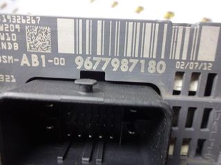 BSI Caja de fusibles Peugeot Citroen 9677987180 BSM-AB1-00