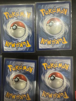 Lotto 8 Carte Pokemon (Avventure e Scintille)