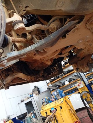 BRAZO SUSPENSION DELANTERO IZQUIERDO RENAULT KANGOO I (F/KC0)