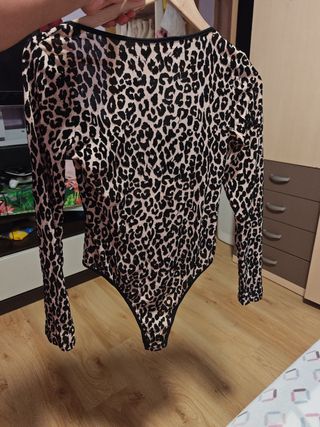 Body estampado leopardo manga larga