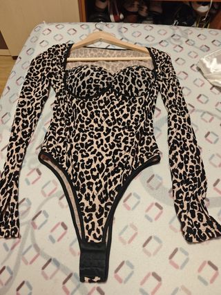 Body estampado leopardo manga larga