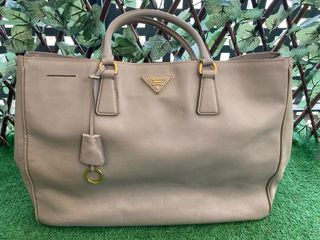 Bolso original  Prada Gris 