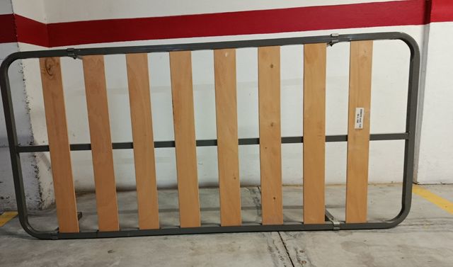 Somier de madera y metal Con patas