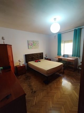 Habitación grande en alquiler