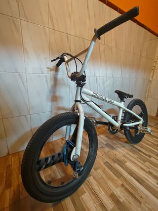 Bicicleta BMX Edición Limitada