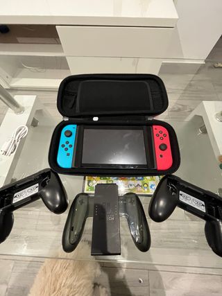 Nintendo Switch Azul y Rojo con Accesorios