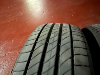 Neumático 215/65 R17 103V