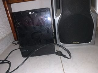 Altavoz Aiwa y Reproductor LG Negro