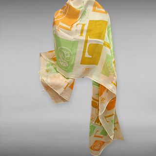 Pañuelo de seda estampado