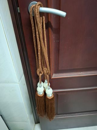 Alzapaños para cortinas marrones