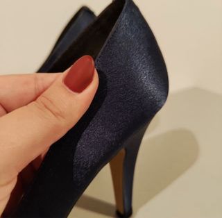 Zapatos de tacón fiesta raso azul marino
