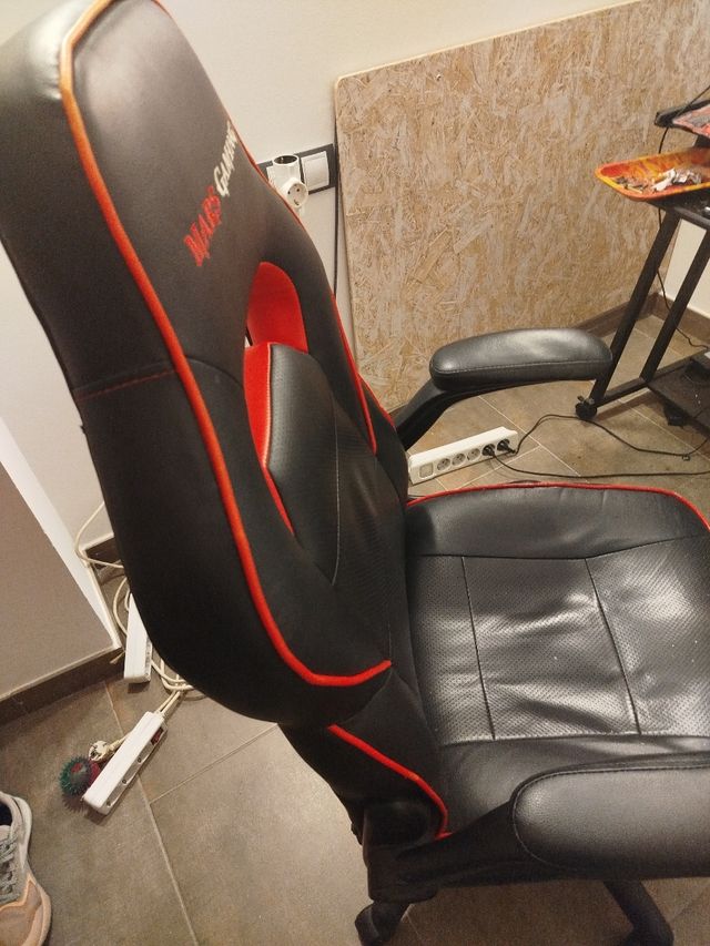 Silla Gaming Mars Gaming Negra y Roja