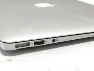 portatil apple apple macbook air core i5 1.8 13 (2012) (a1466)