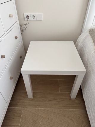 Mesa auxiliar blanca Ikea