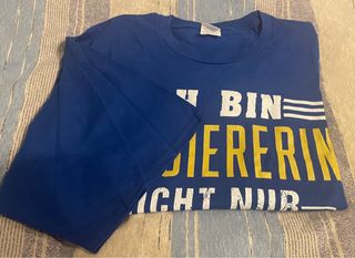 T-shirt blu con stampa gialla taglia 3XL