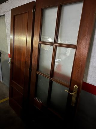 2 Puertas Madera Maciza (1 con Cristal)
