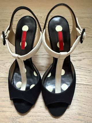 Sandalias Carolina Herrera Beige y Negro